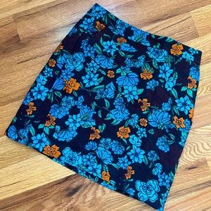 Bright and fun floral mini skirt